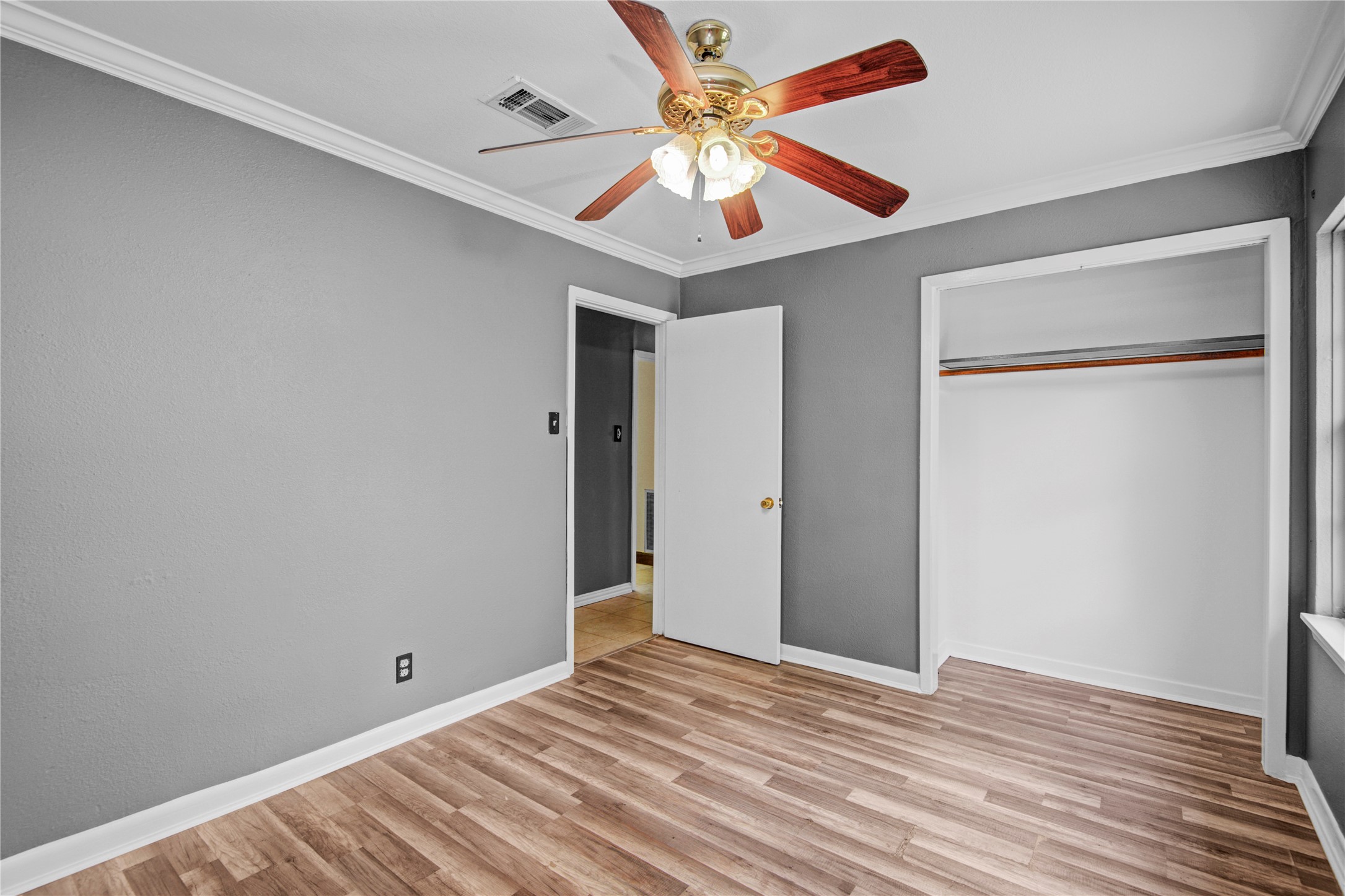 8565 Ridgepoint Drive Houston, TX 77055 - Photo 31 of 43
