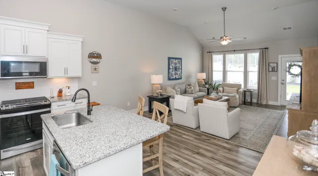 $268,800 | 1128 Cobbler Lane, Boiling Springs, SC 29316