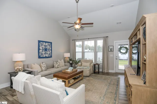 $268,800 | 1128 Cobbler Lane, Boiling Springs, SC 29316