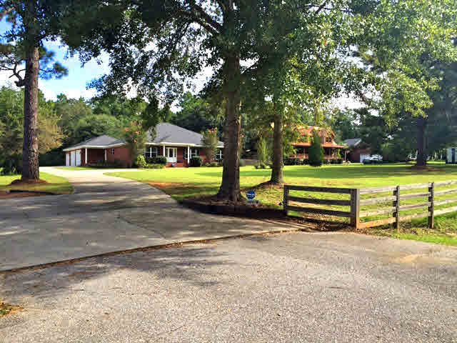 12073 Highway 90 Loxley, AL 36551 - Photo 2 of 22