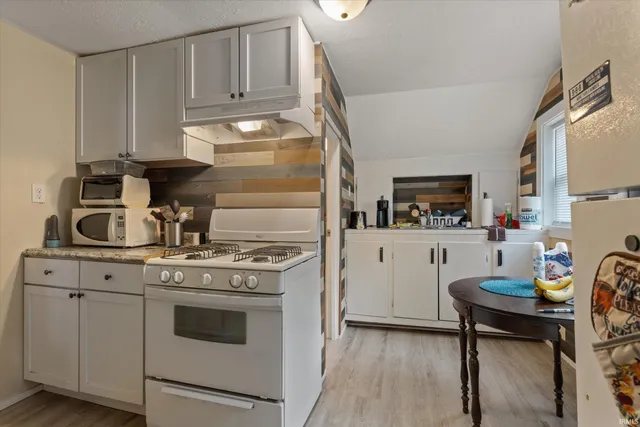 $248,000 | 542 West 4th Street, Mishawaka, IN 46544