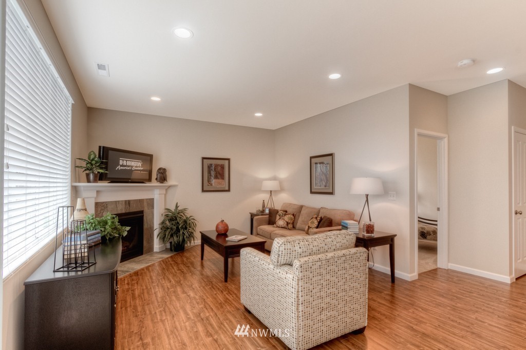 19529 34th Drive Southeast, Unit 24 Bothell, WA 98012 - Photo 5 of 9 Gallery Image 5