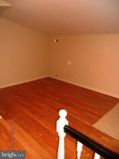 100 Bluff Terrace Silver Spring, MD 20902 - Photo 4 of 15 Living Room