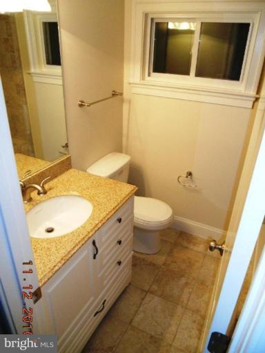 100 Bluff Terrace Silver Spring, MD 20902 - Photo 8 of 15 Master Bath