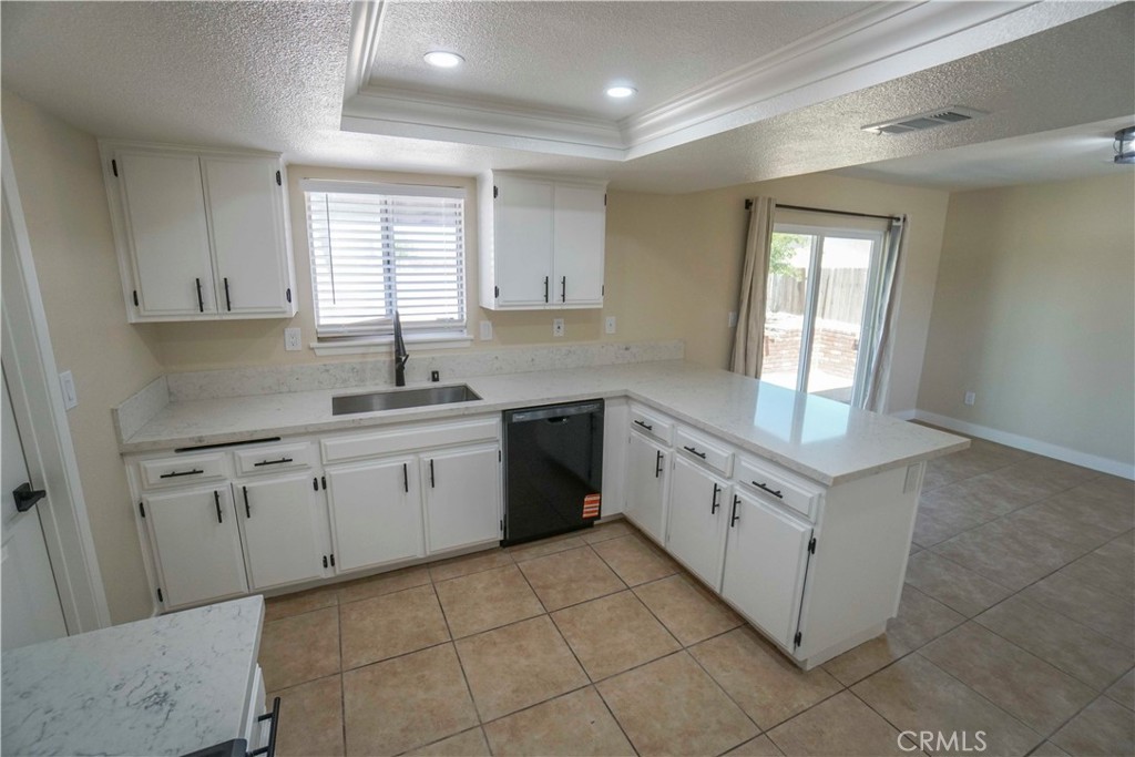 22574 Powhatan Road Apple Valley, CA 92308 - Photo 11 of 25