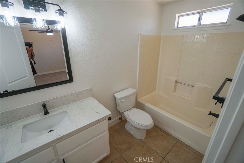 22574 Powhatan Road Apple Valley, CA 92308 - Photo 15 of 25