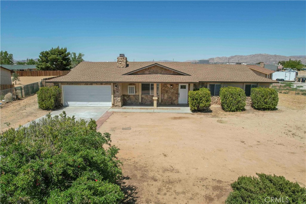 22574 Powhatan Road Apple Valley, CA 92308 - Photo 2 of 25
