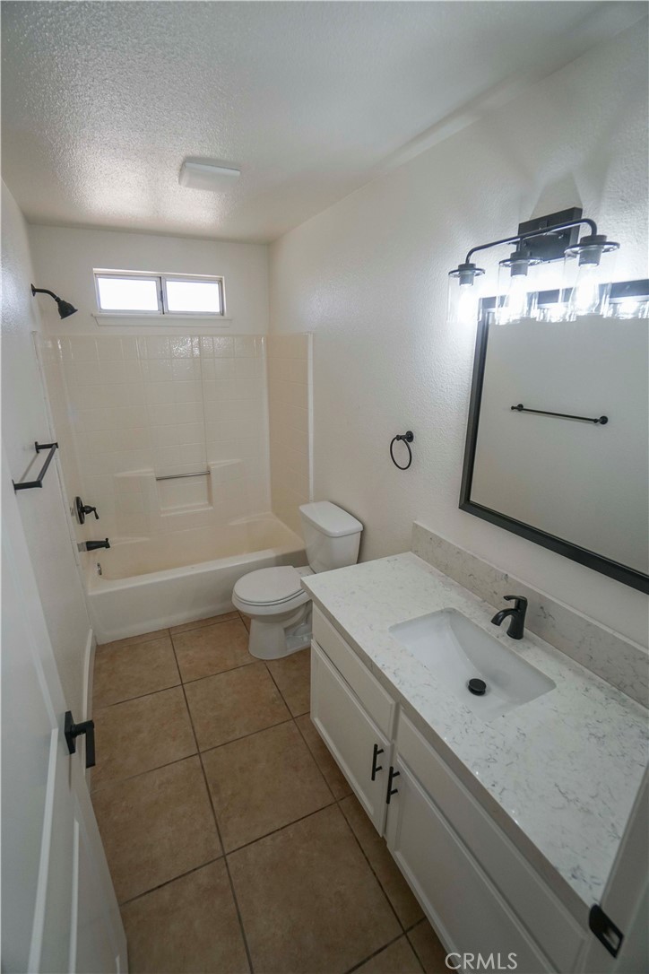 22574 Powhatan Road Apple Valley, CA 92308 - Photo 22 of 25