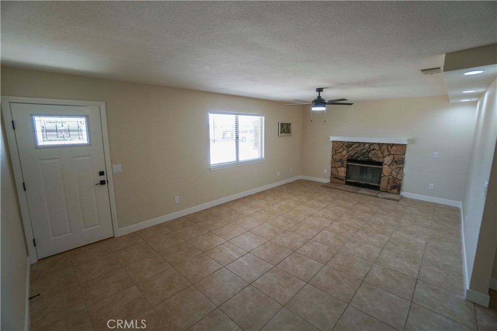22574 Powhatan Road Apple Valley, CA 92308 - Photo 4 of 25