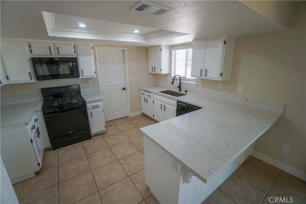 22574 Powhatan Road Apple Valley, CA 92308 - Photo 10 of 25