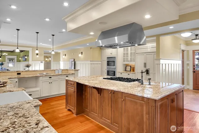 $3,600,000 | 4905 Northeast Park Place, Seattle, WA 98115