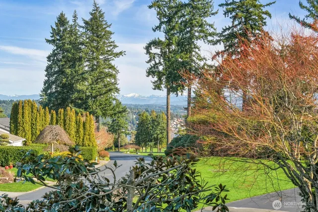 $3,600,000 | 4905 Northeast Park Place, Seattle, WA 98115