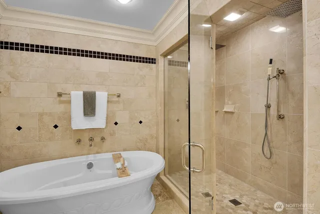 $3,600,000 | 4905 Northeast Park Place, Seattle, WA 98115