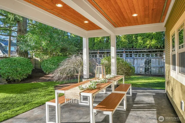 $3,600,000 | 4905 Northeast Park Place, Seattle, WA 98115