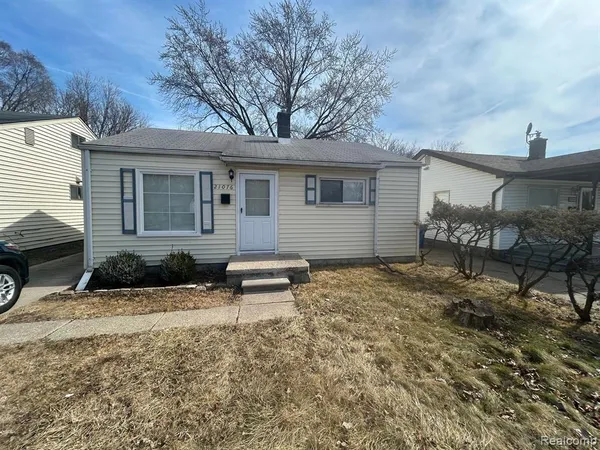 $1,250 | 21076 Atlantic Avenue, Warren, MI 48091