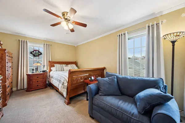 $464,900 | 388 Narragansett Court, Crystal Lake, IL 60012