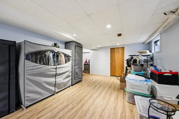 $464,900 | 388 Narragansett Court, Crystal Lake, IL 60012