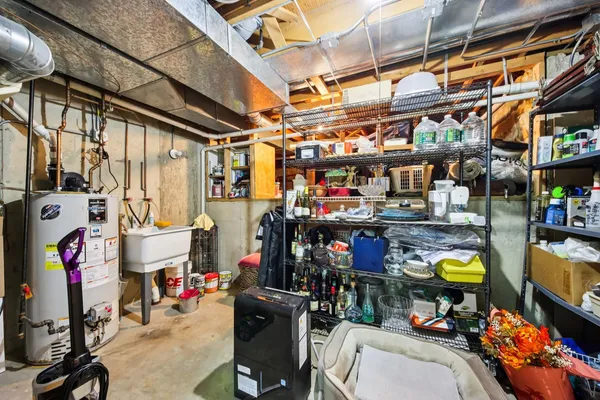 $464,900 | 388 Narragansett Court, Crystal Lake, IL 60012