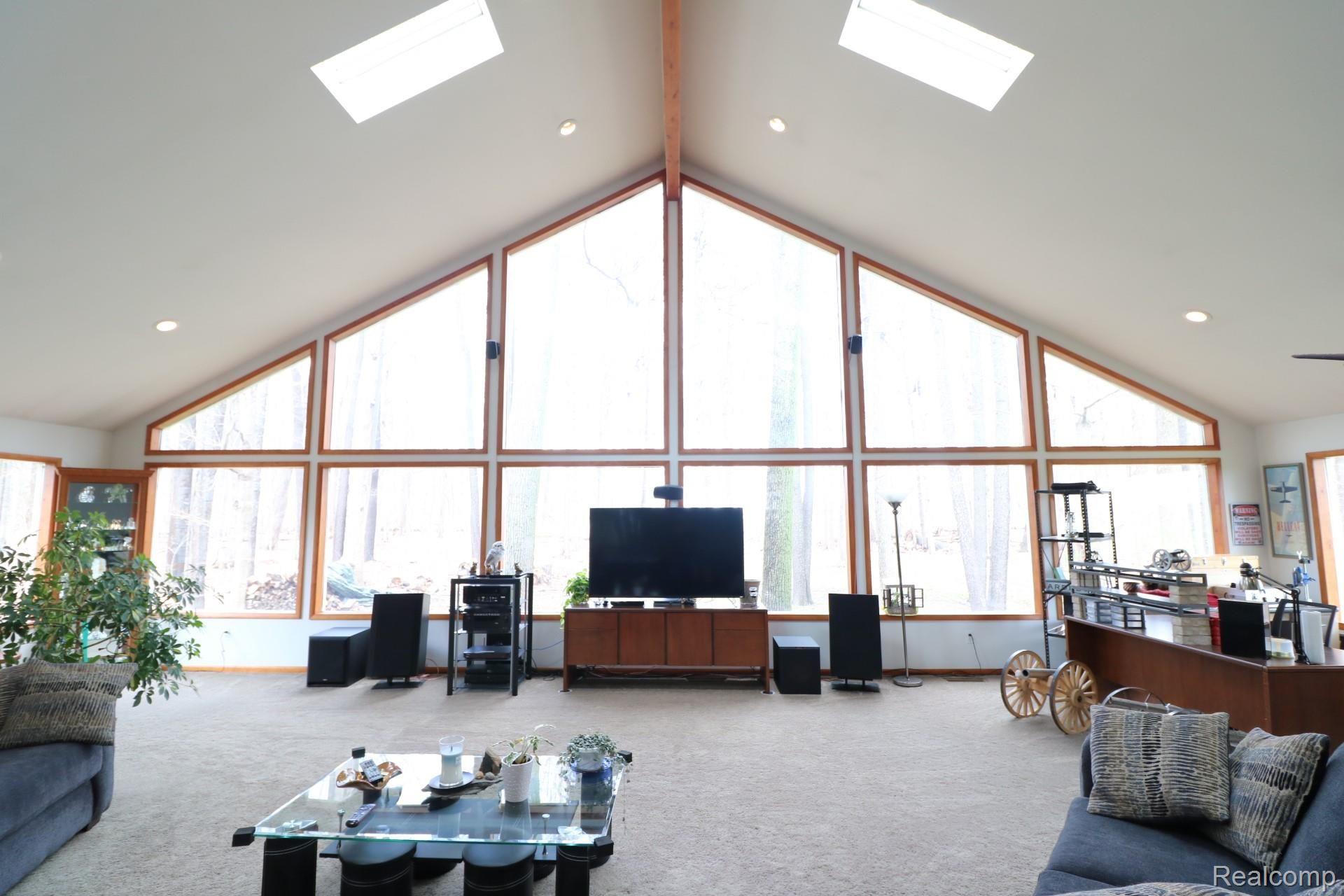 5891 Bishop Road Almont, MI 48003 - Photo 5 of 25 IMG_2572.JPG