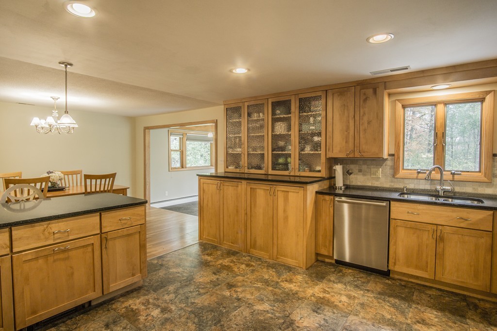 5 Rutgers Road Andover, MA 01810 - Photo 10 of 30