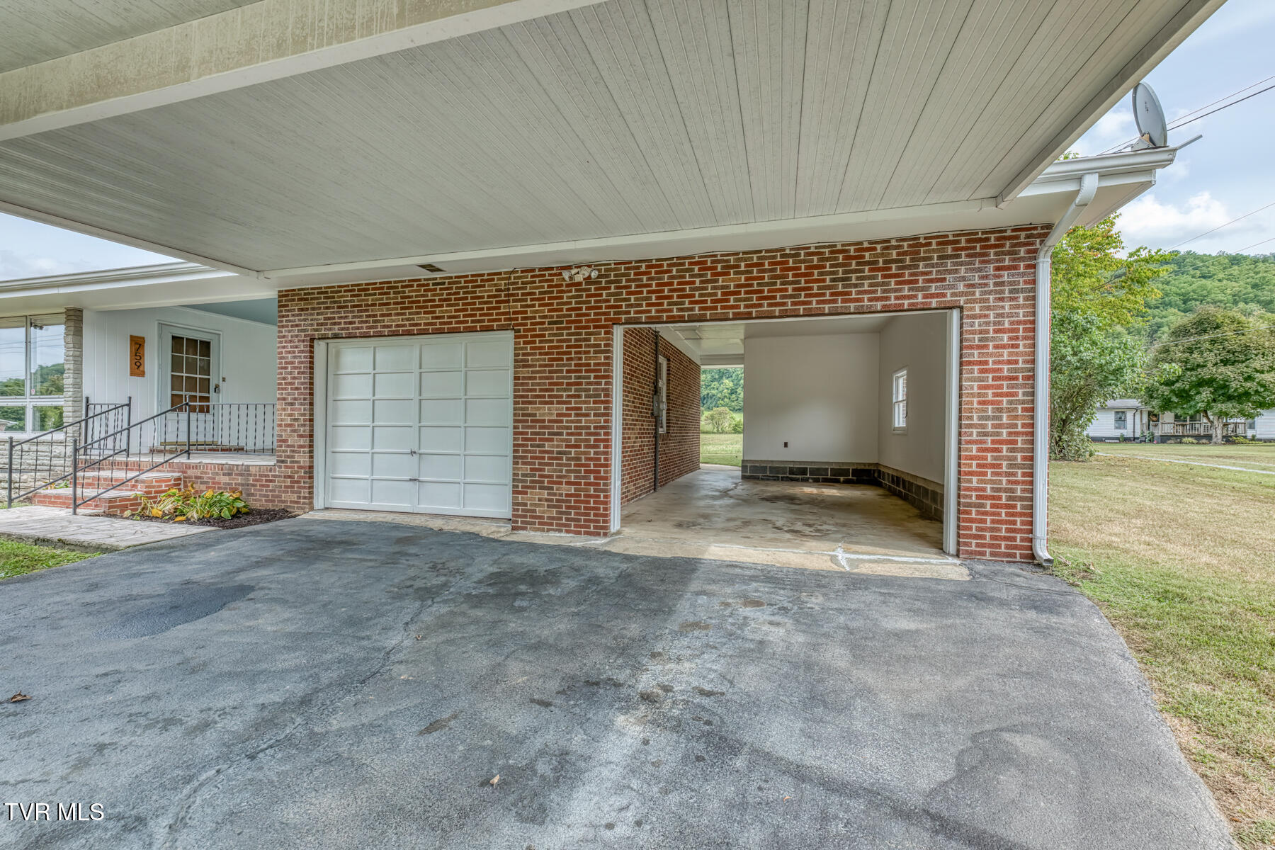 759 1st Avenue Hampton, TN 37658 - Photo 36 of 72 759 First Ave-35
