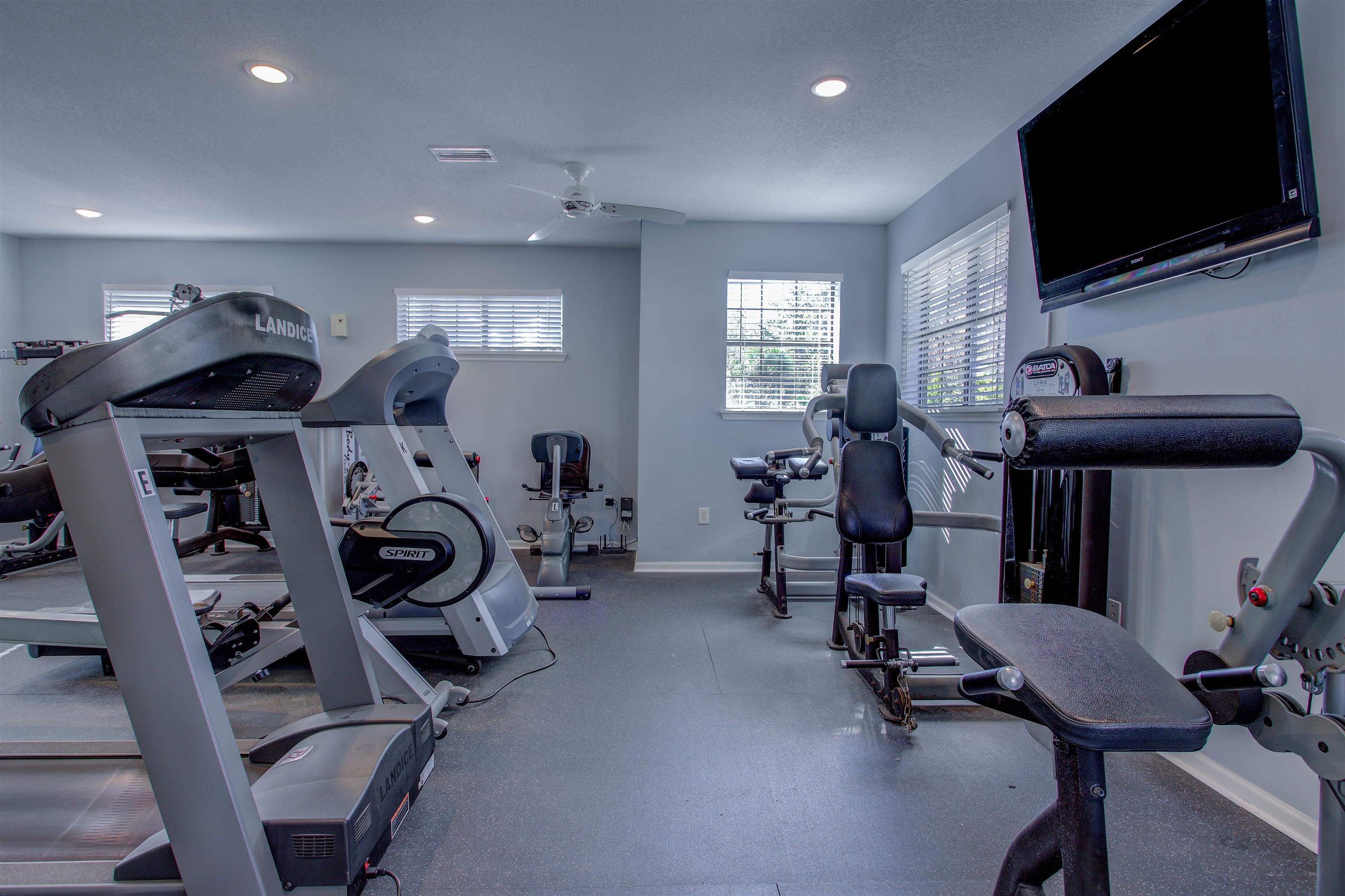 1800 Vista Cove Road St. Augustine, FL 32084 - Photo 66 of 69 a view of a room with gym equipment