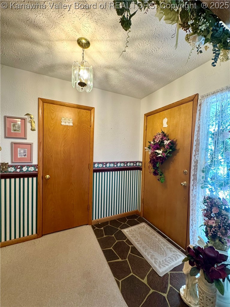1425 Strawberry Road St. Albans, WV 25177 - Photo 19 of 43 Front Door