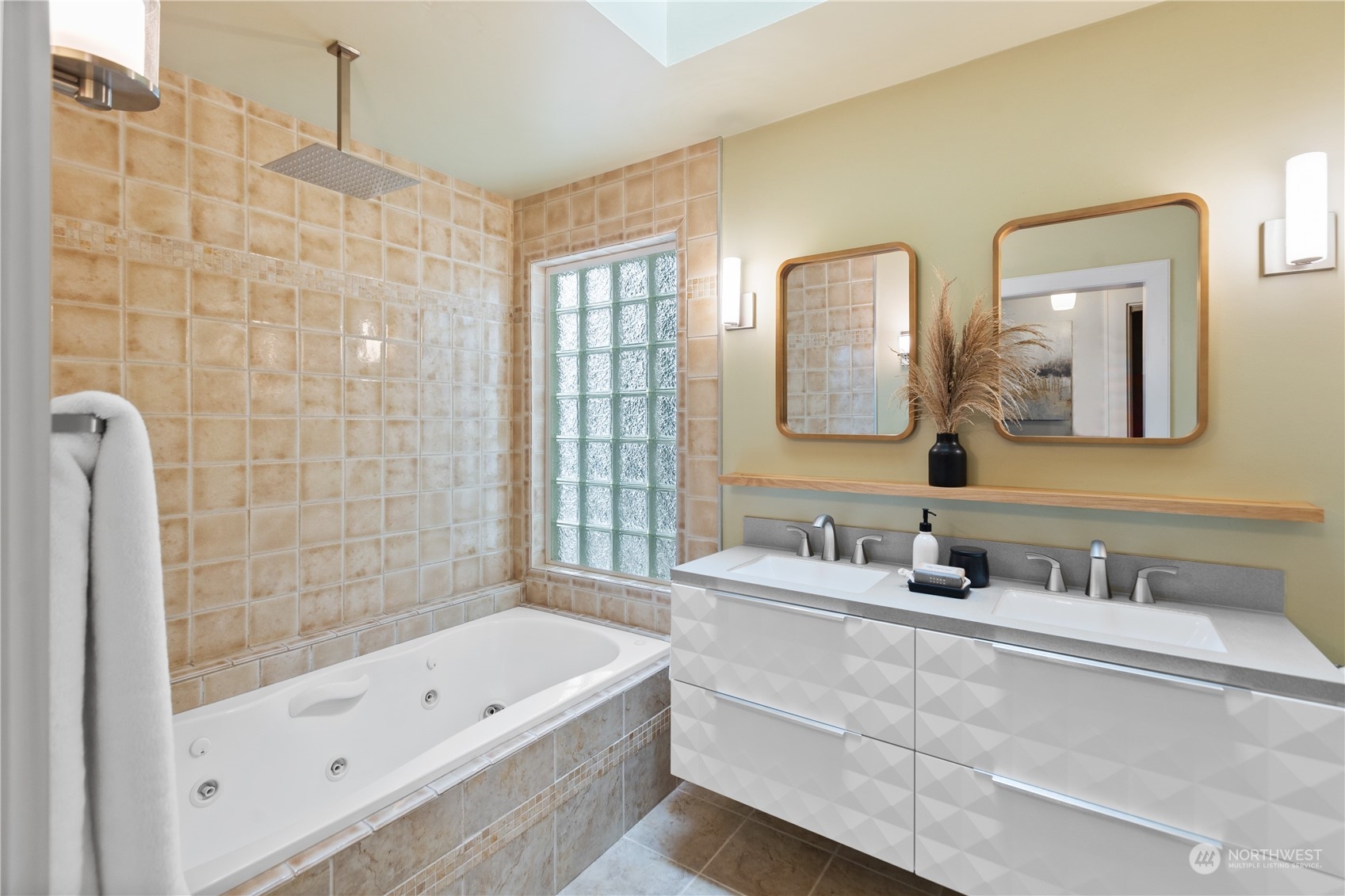 1714 Puget Drive Everett, WA 98203 - Photo 24 of 40