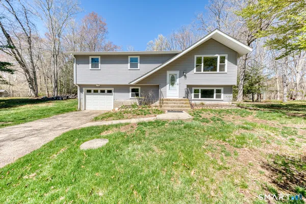 $3,000 | 371 Warrenville Road, Mansfield, CT 06250