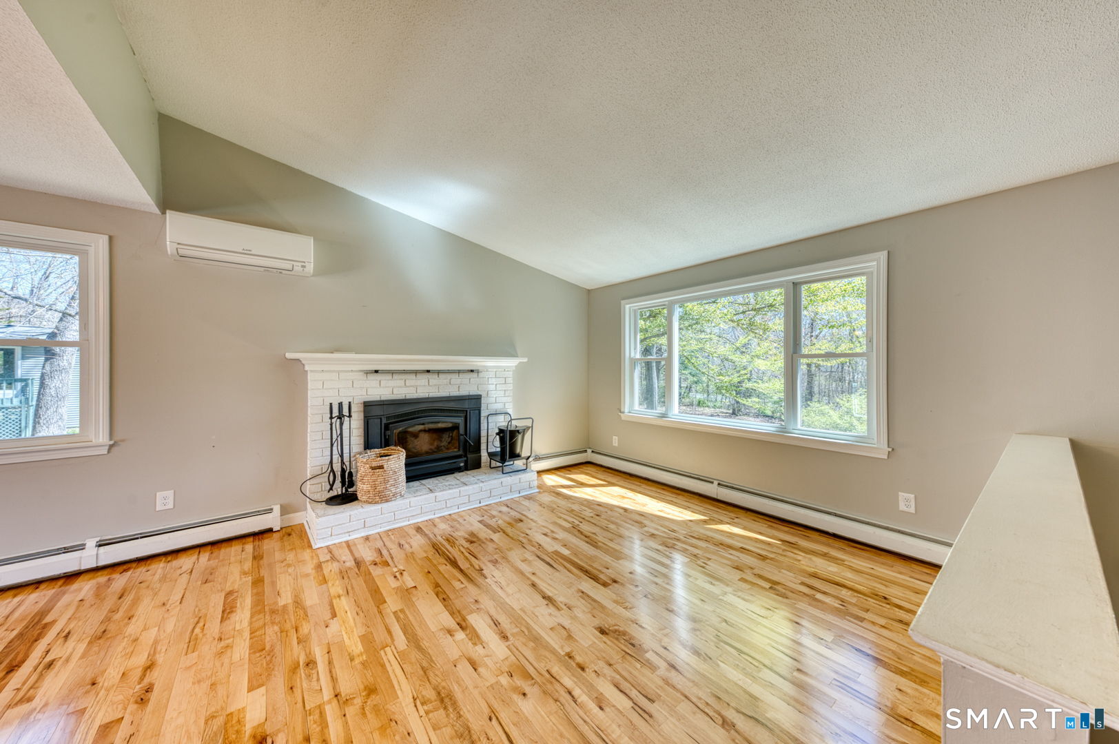 371 Warrenville Road Mansfield, CT 06250 - Photo 12 of 38