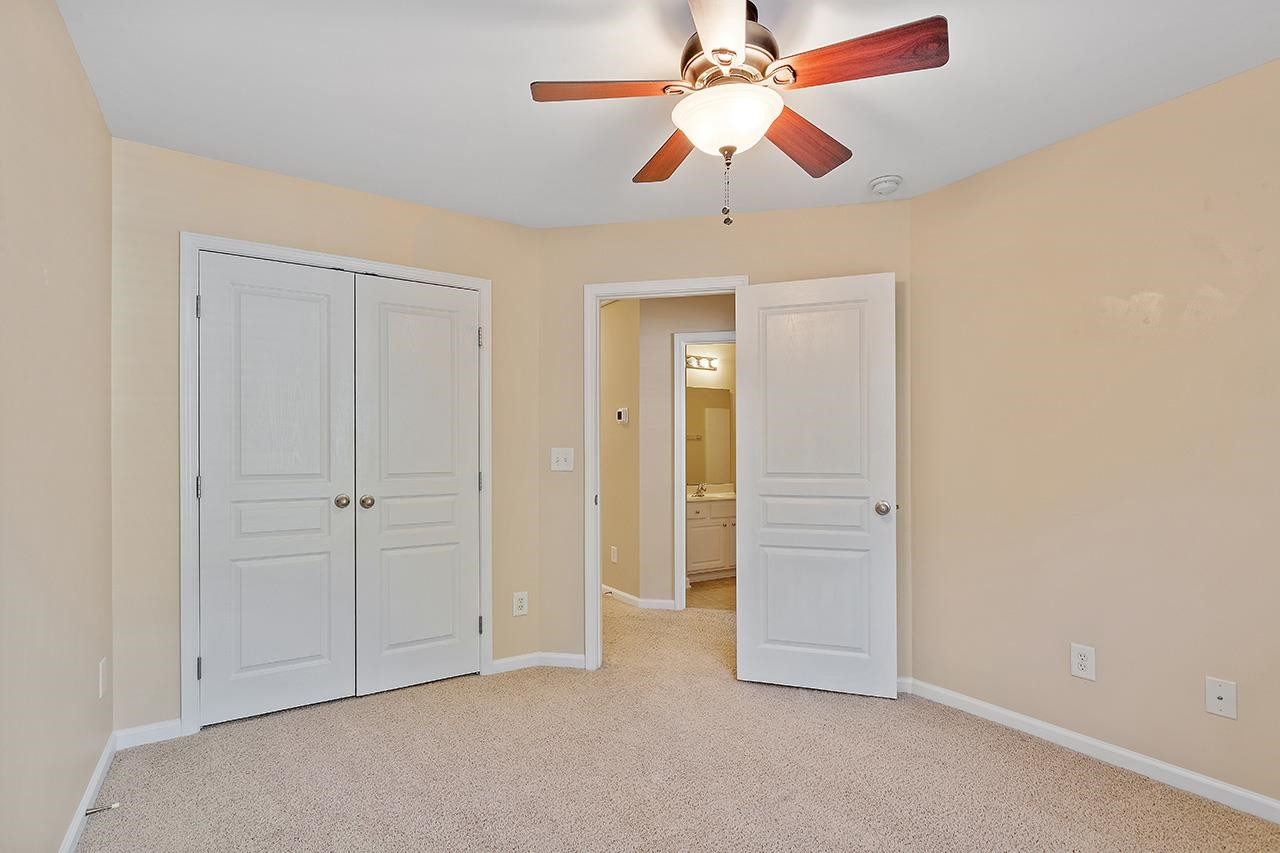 5469 Crescentview Parkway Raleigh, NC 27606 - Photo 18 of 28 Photo 18