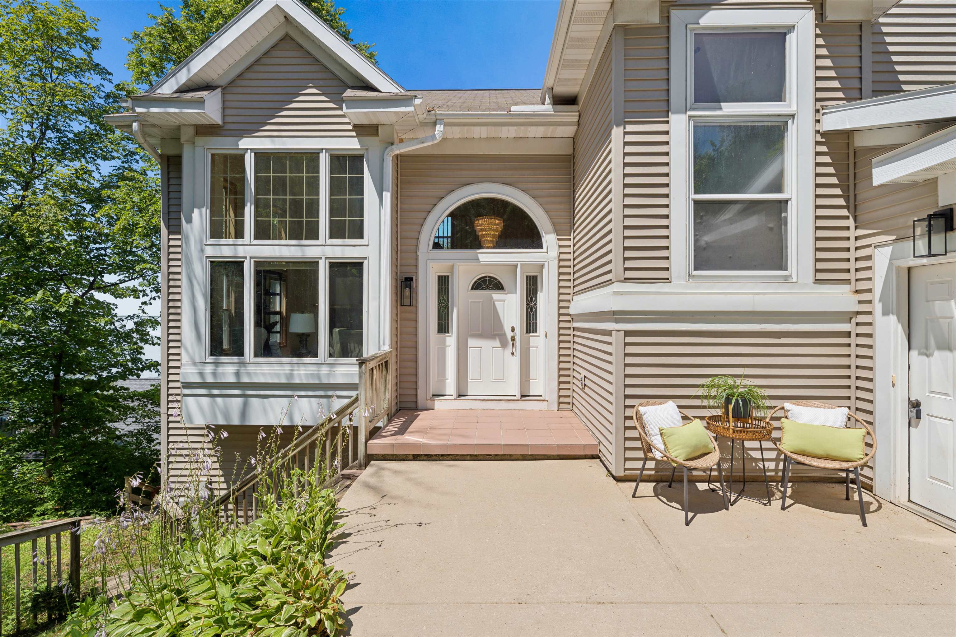 5181 Edgewater Beach Road Green Bay, WI 54311 - Photo 3 of 56
