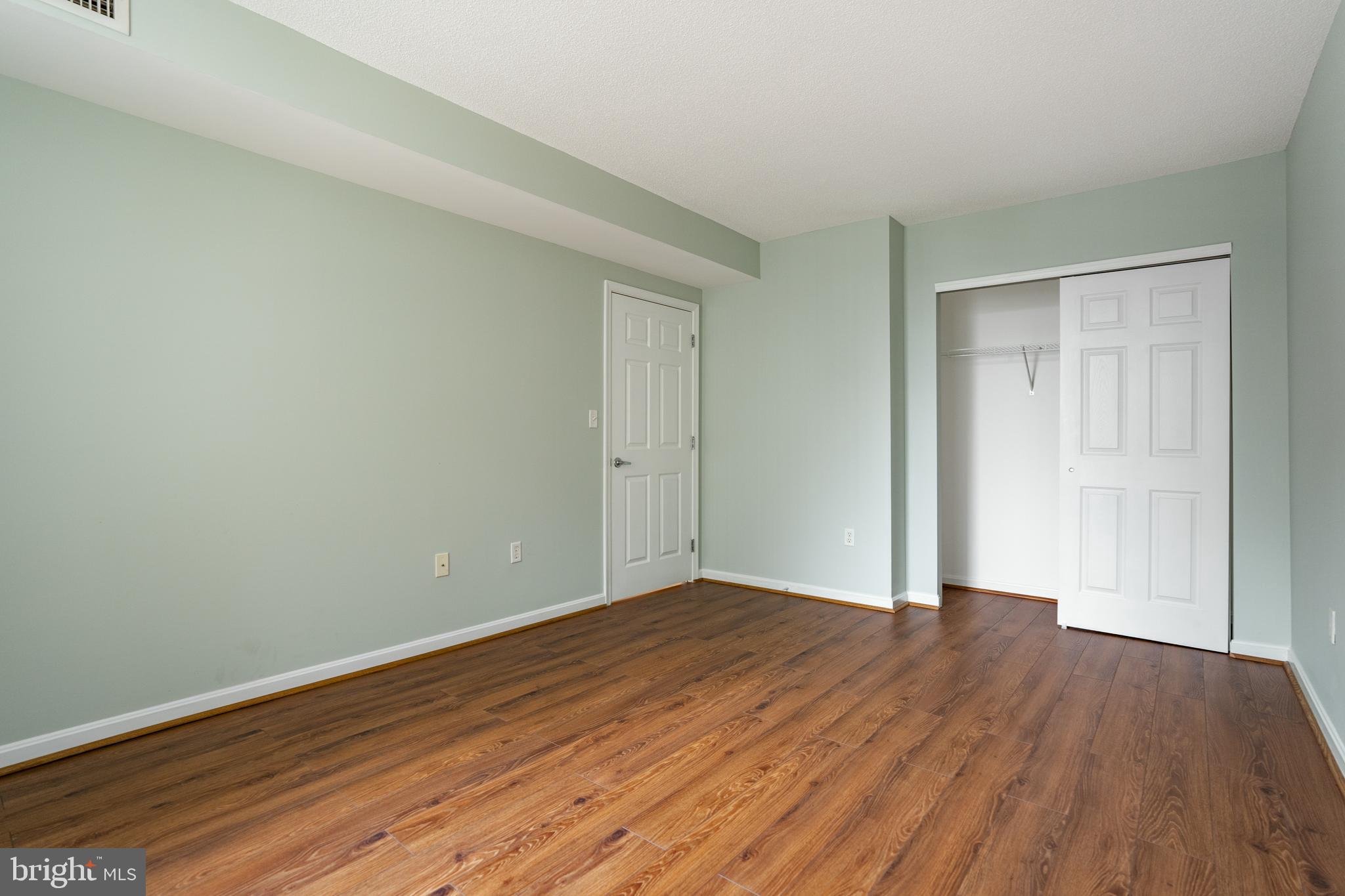 2726 Gallows Road, Unit 311 Vienna, VA 22180 - Photo 15 of 28 Bedroom