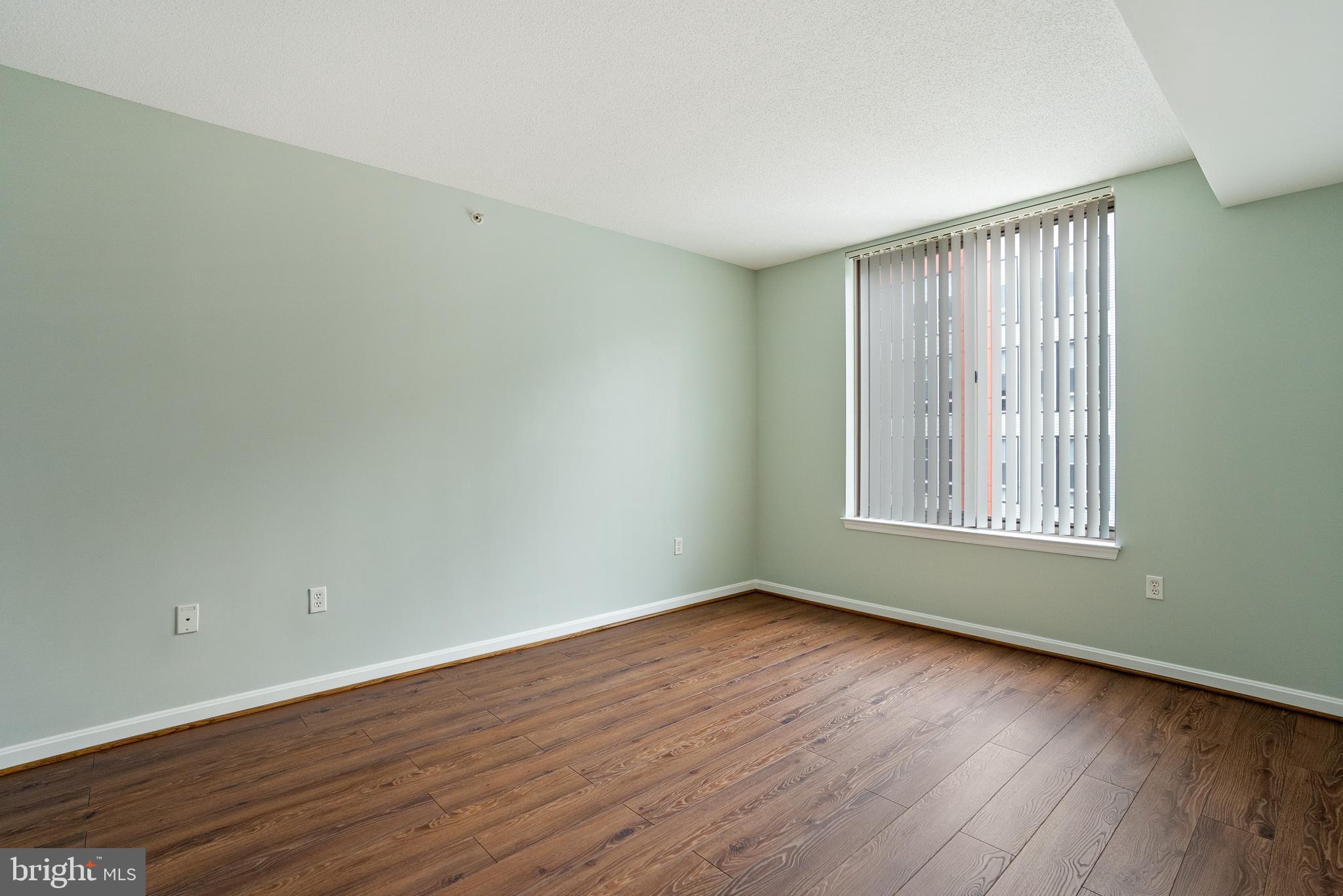 2726 Gallows Road, Unit 311 Vienna, VA 22180 - Photo 17 of 28 Bedroom