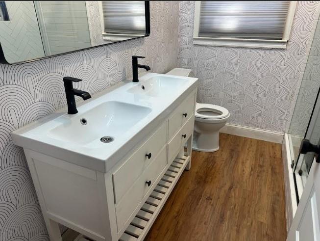 5291 Driskell Drive Winston, GA 30187 - Photo 4 of 29 a bathroom with a sink and a mirror