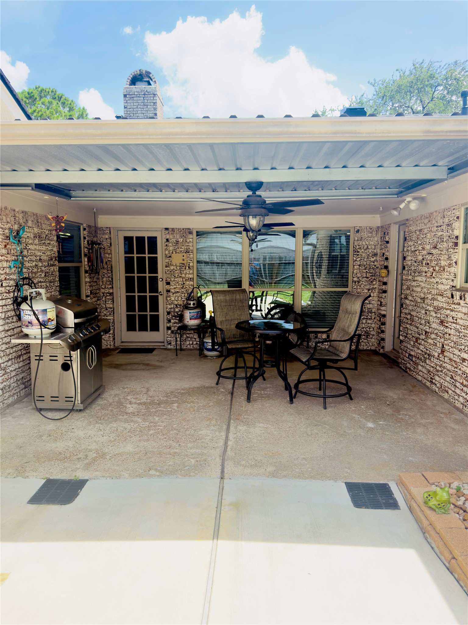 4804 Country Club View Baytown, TX 77521 - Photo 35 of 38 Great Covered Patio