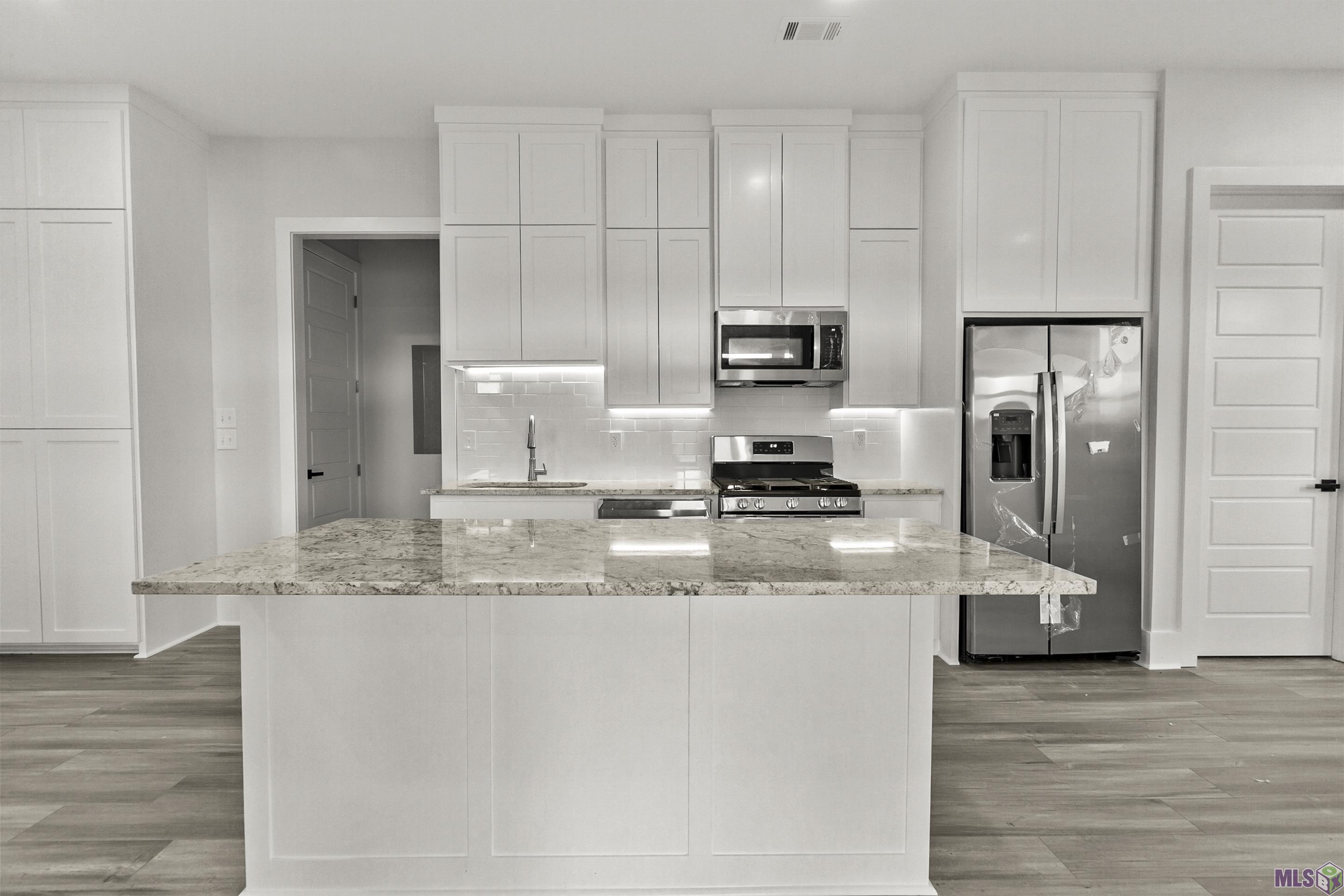 20098 Palmer Road Livingston, LA 70754 - Photo 2 of 12