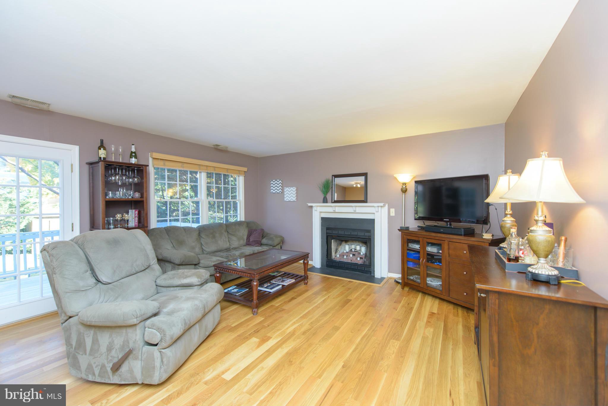 724 Rosedale Street Annapolis, MD 21401 - Photo 11 of 29 Living Room