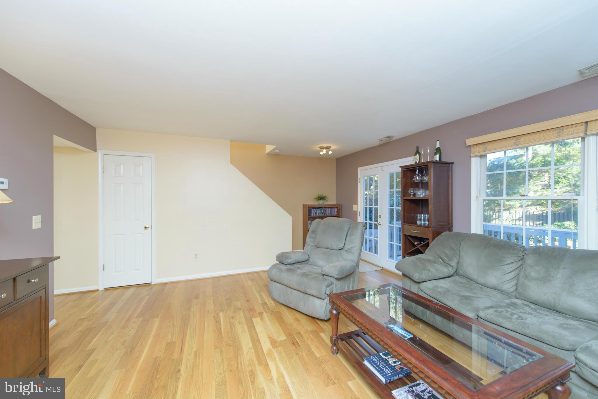 724 Rosedale Street Annapolis, MD 21401 - Photo 13 of 29 Living Room