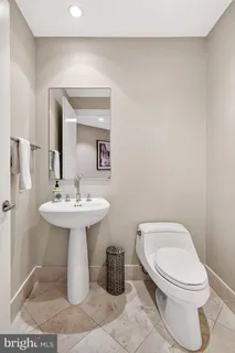 $1,750,000 | 1881 North Nash Street, Unit 511, Arlington, VA 22209
