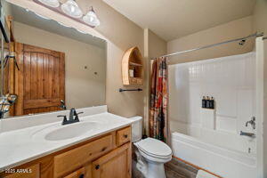 2670 Lodge Loop Overgaard, AZ 85933 - Photo 15 of 28 thumbnail-019958ae-5ae0-7226-89ea-cb87f9