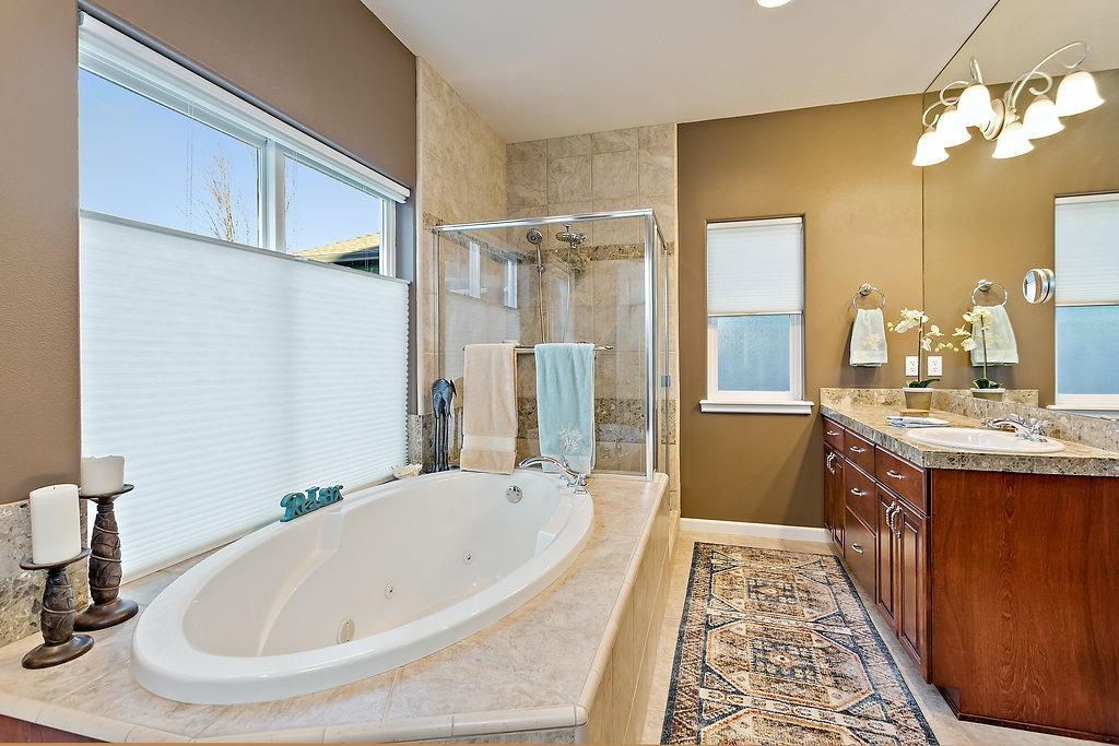 923 St Andrews Way Eagle Point, OR 97524 - Photo 17 of 32 Additional Photo