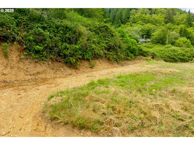 $115,000 | 4200-4300 Evergreen Avenue, Garibaldi, OR 97118