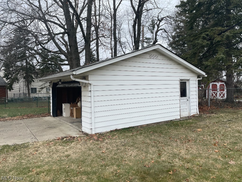 11235 Exeter Road Garfield Heights, OH 44125 - Photo 6 of 25