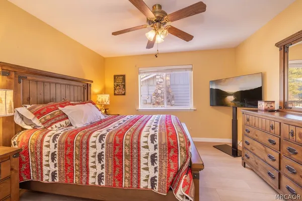 $3,200 | 189 Oriole Drive, Big Bear Lake, CA 92315