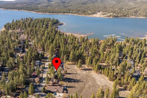$3,200 | 189 Oriole Drive, Big Bear Lake, CA 92315