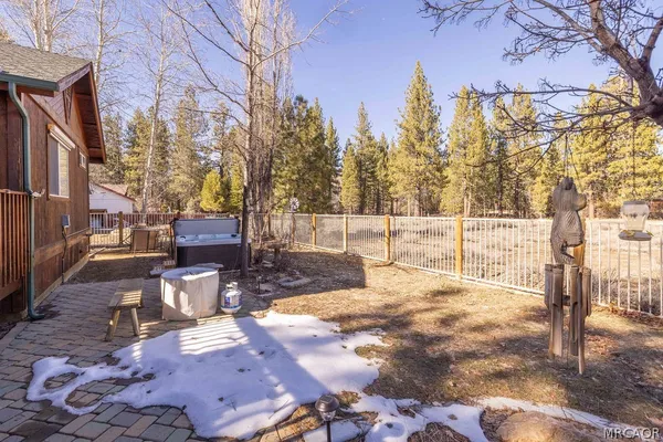 $3,200 | 189 Oriole Drive, Big Bear Lake, CA 92315