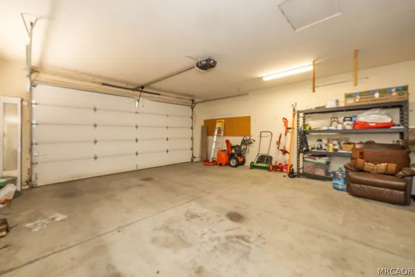 $3,200 | 189 Oriole Drive, Big Bear Lake, CA 92315