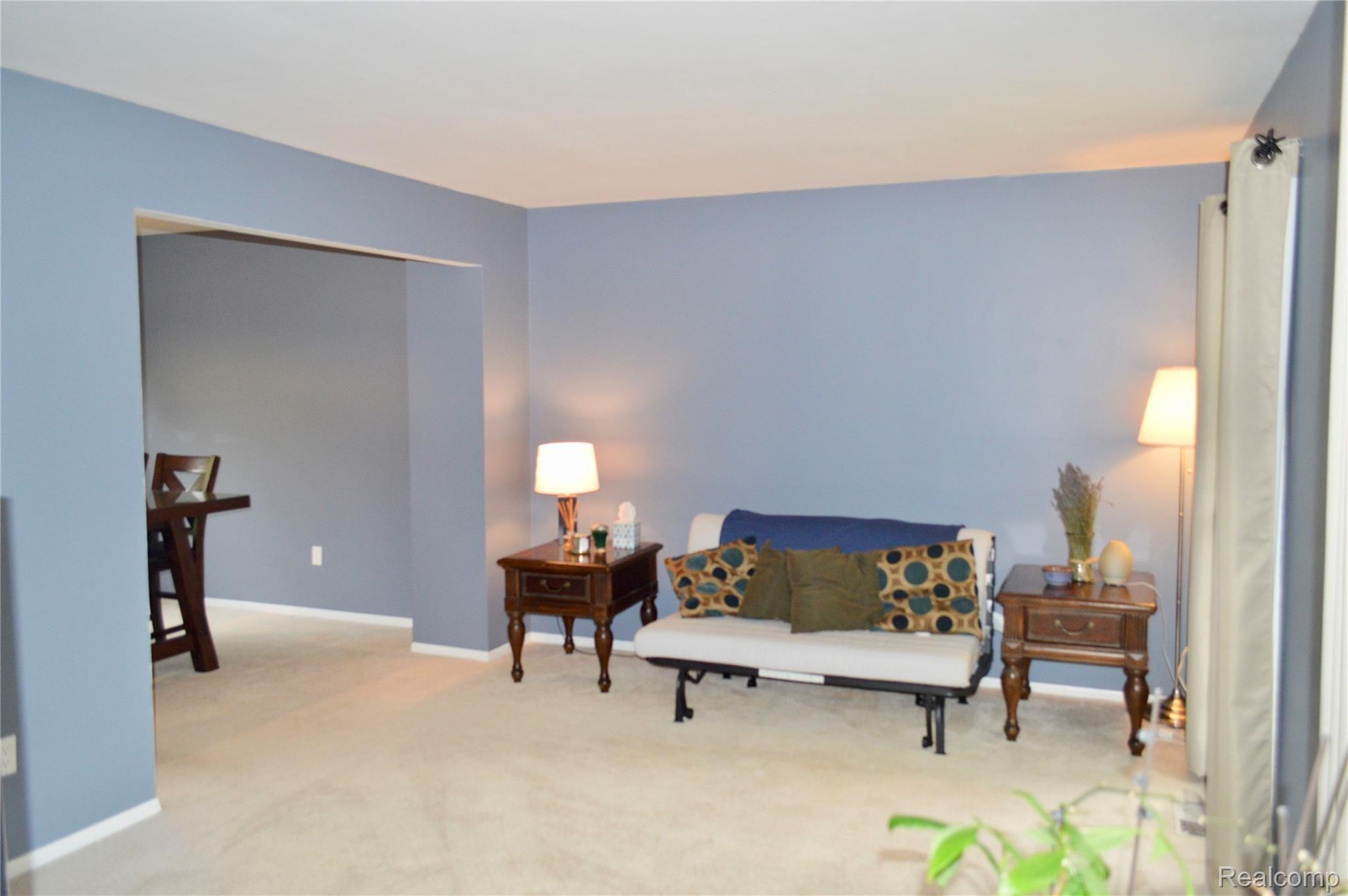 35472 Fredericksburg Road Farmington, MI 48331 - Photo 10 of 28 fullsizeoutput_23d.jpeg