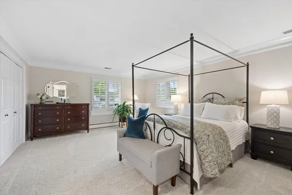 $1,049,000 | 698 Kenilworth Avenue, Glen Ellyn, IL 60137